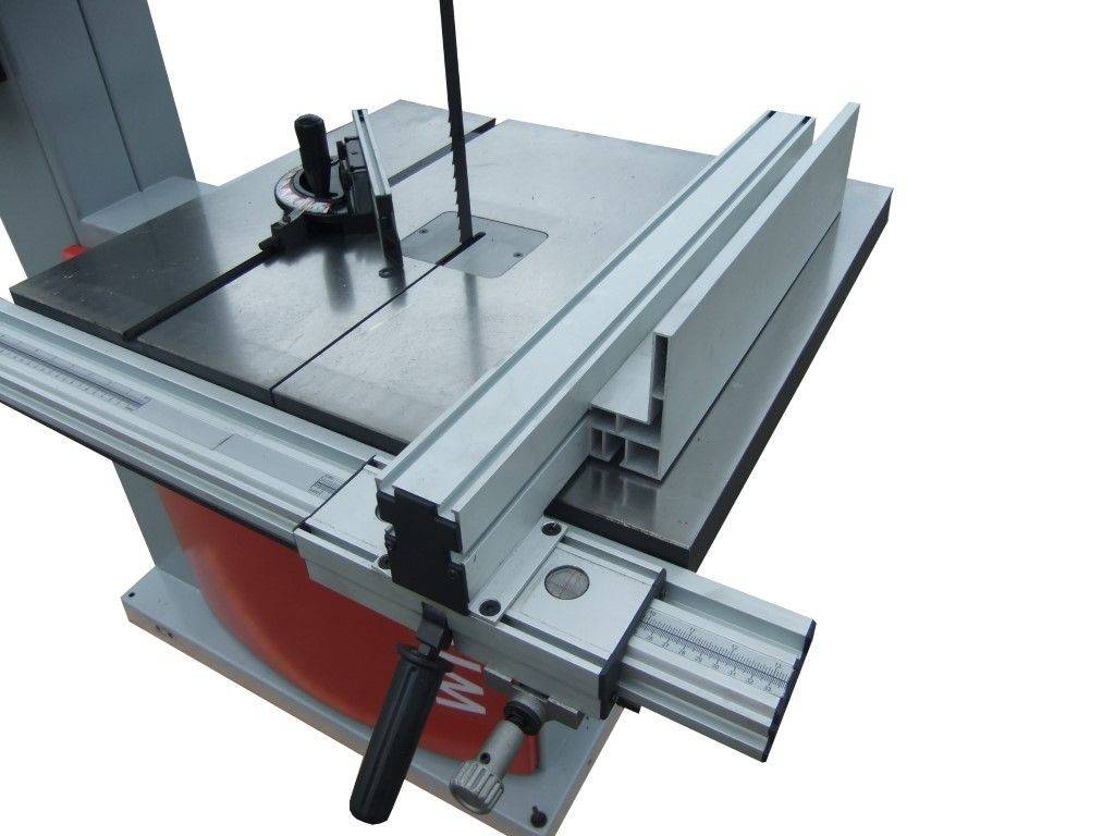 Fierastrau panglica BS 600