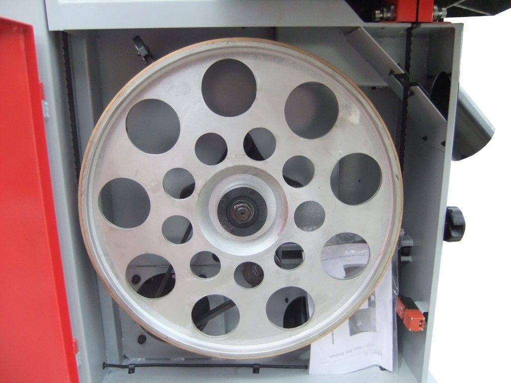 Fierastrau panglica BS 600