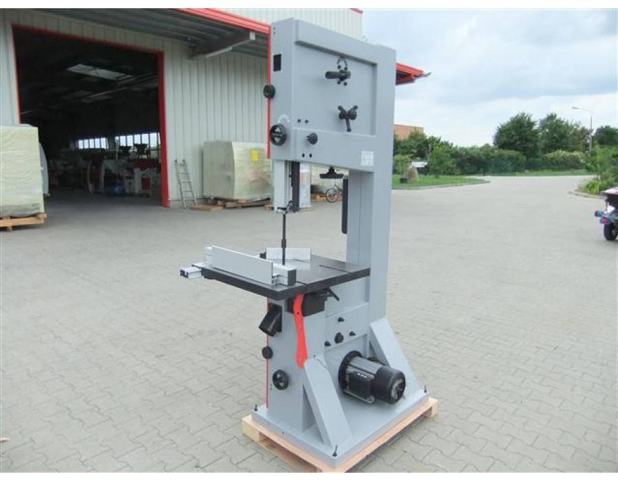 Fierastrau panglica BS 800
