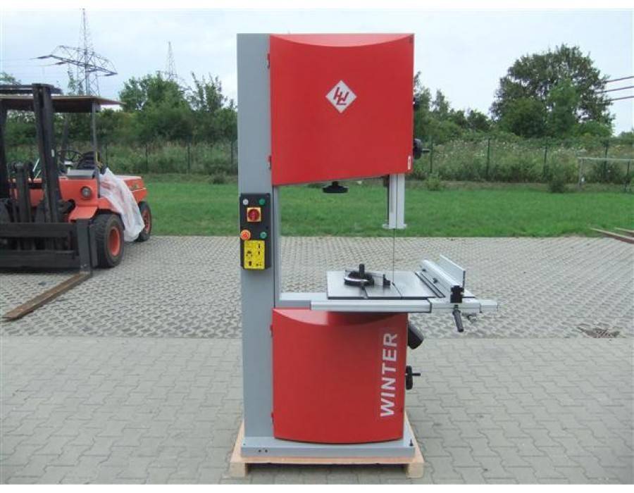 Fierastrau panglica BS 800