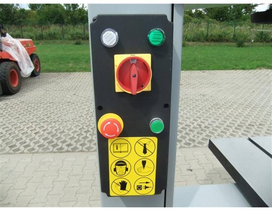 Fierastrau panglica BS 800