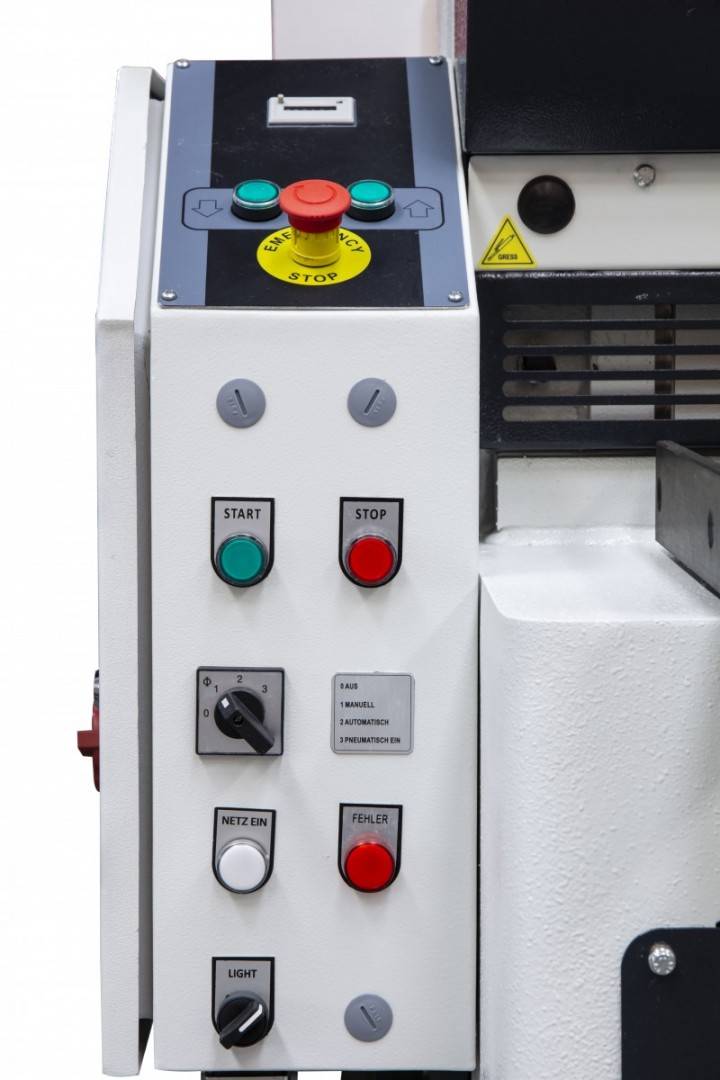 Ghilotina motorizata pentru tabla LRGM 2550-2,5MM